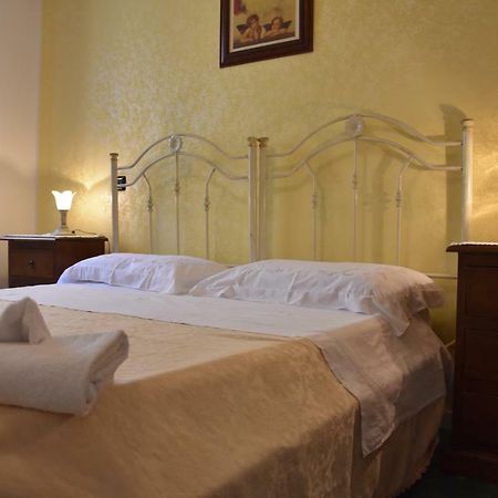 Il Ciclamino Bed And Breakfast Асколи Пичено Екстериор снимка